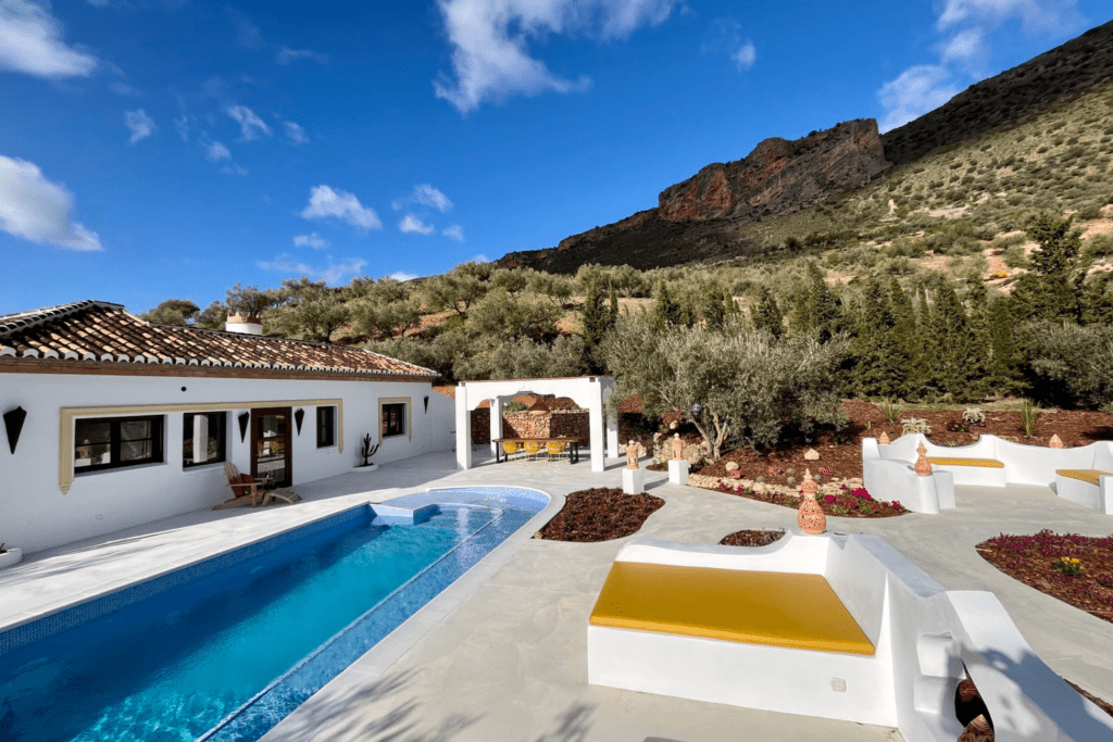 Holiday property with pool